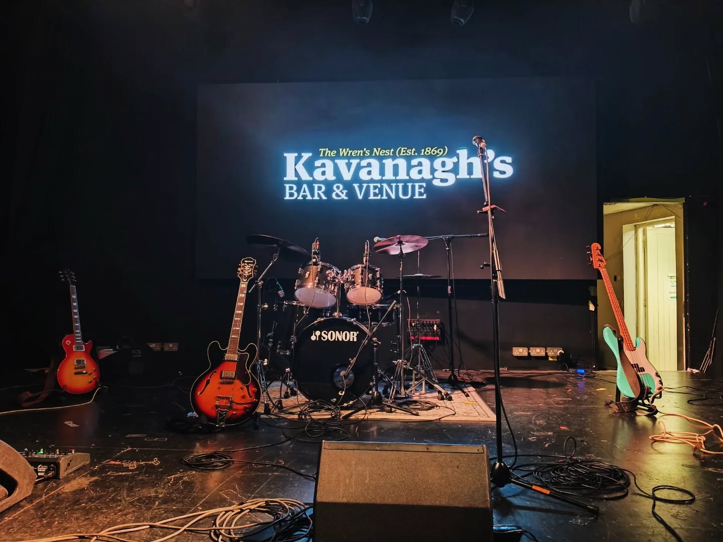 Kavanaghs stage setup